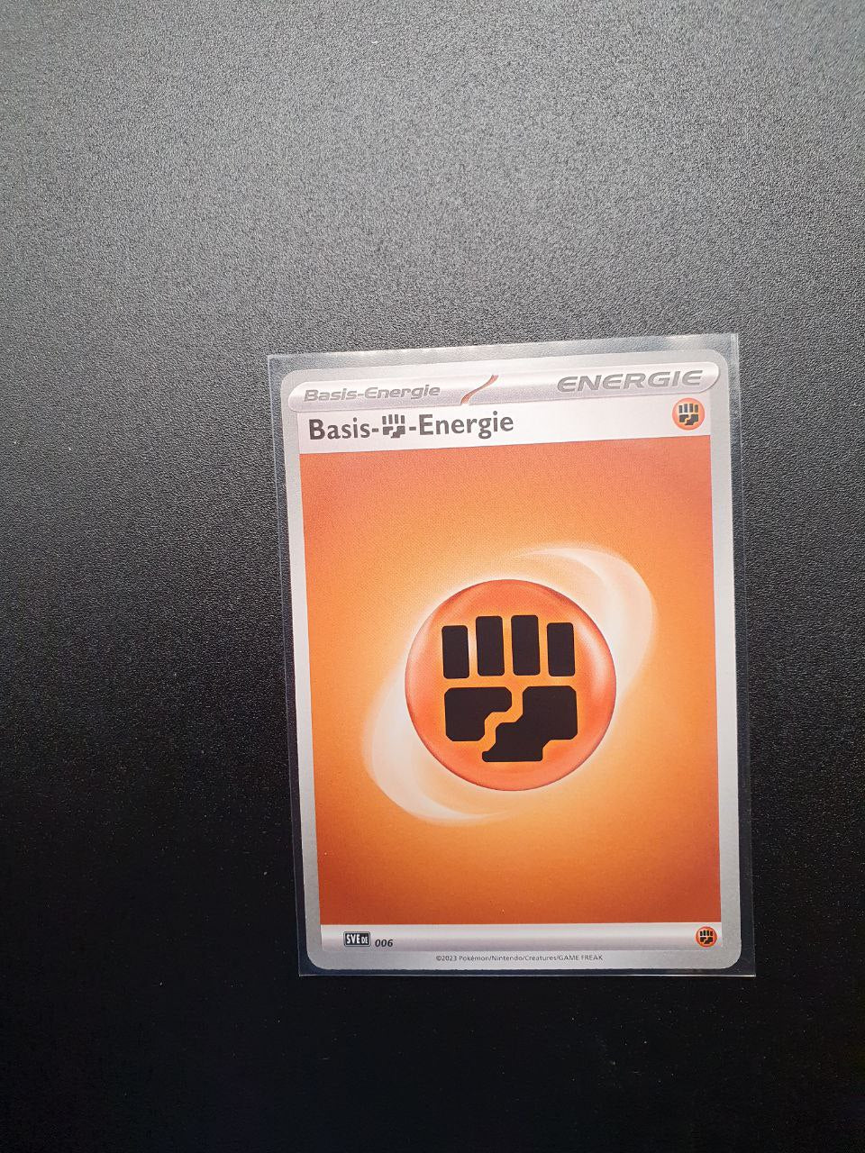 The Center Tool – Card Centering Tool + 100 Clear Card Sleeves